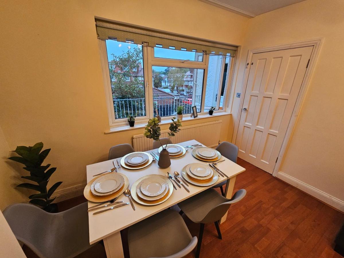 Large 4 Bedrooms Golders Green لندن المظهر الخارجي الصورة