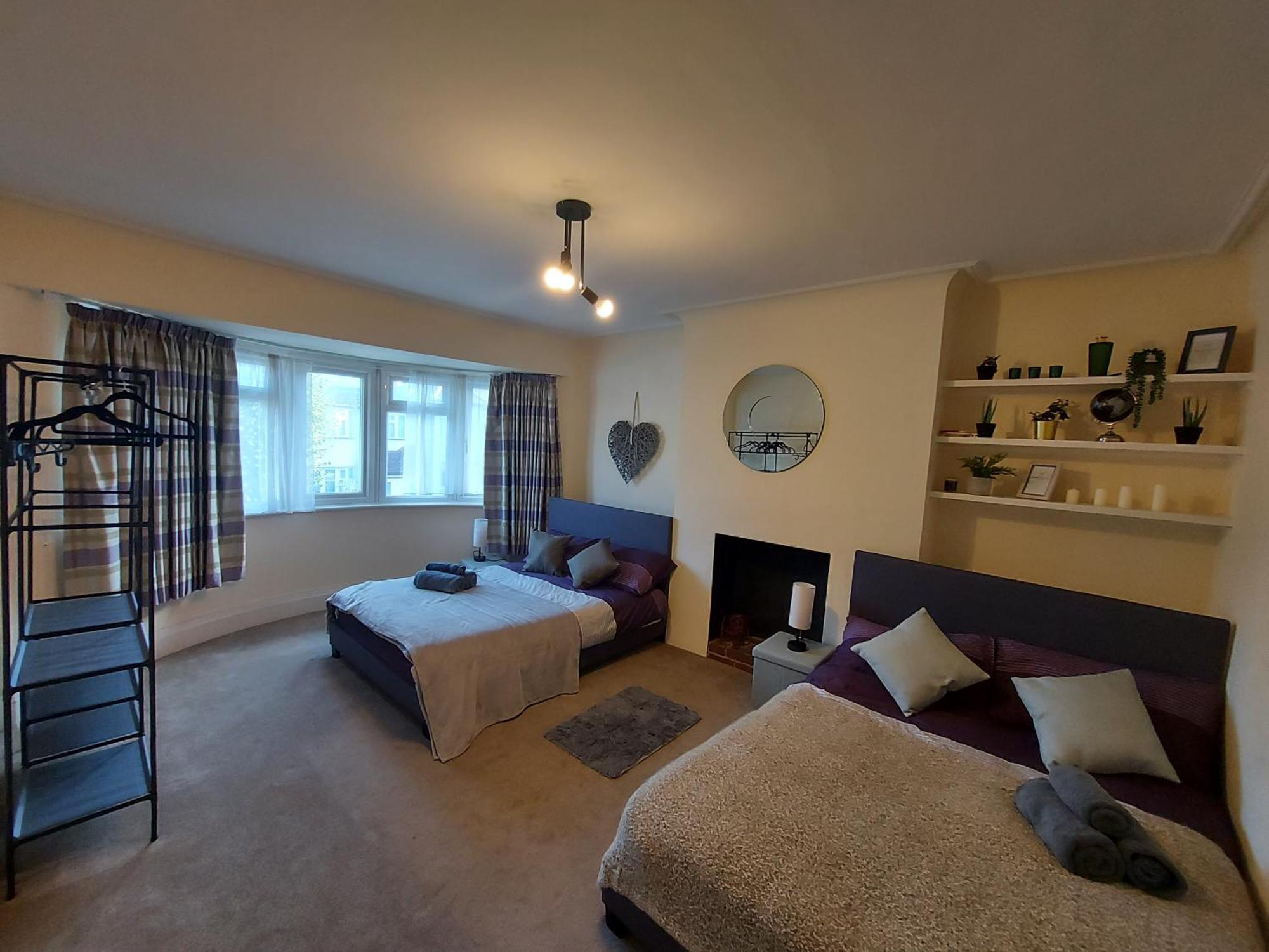 Large 4 Bedrooms Golders Green لندن المظهر الخارجي الصورة